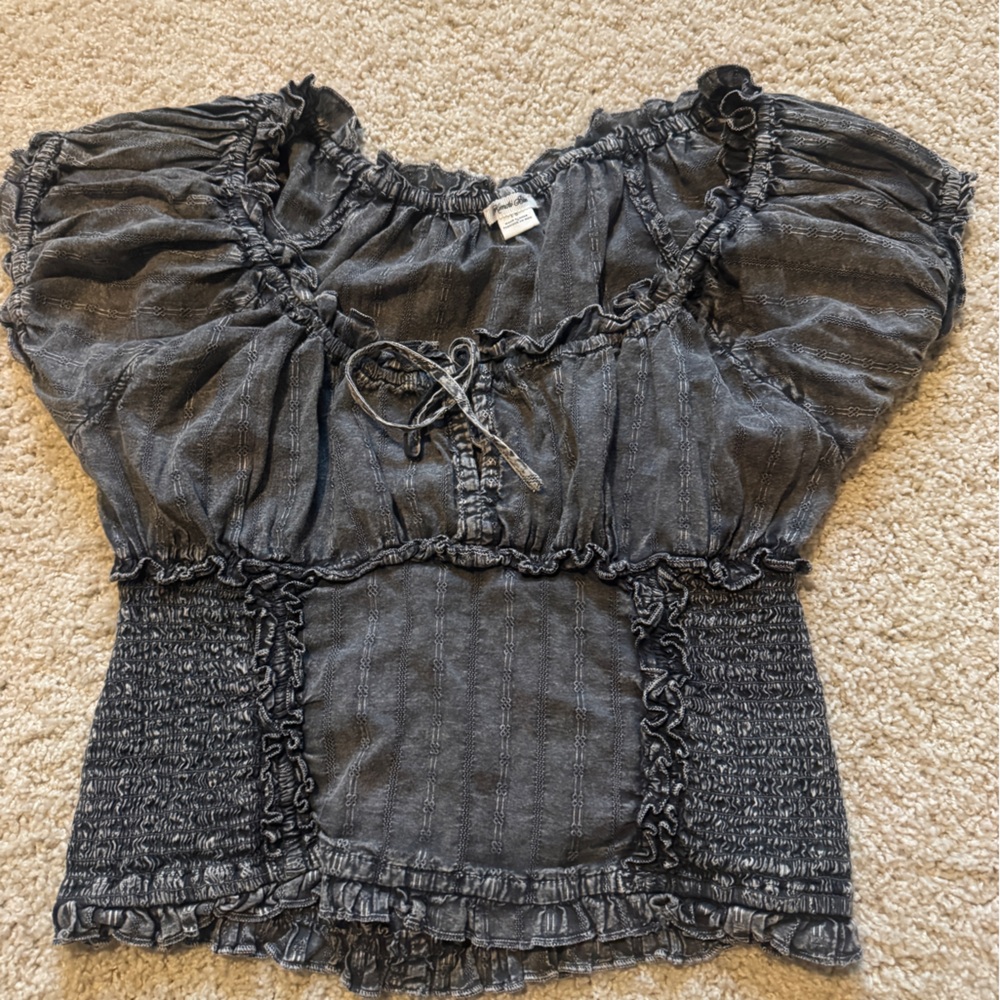 Women's Black Gray Smocked Crop Top Large S/S